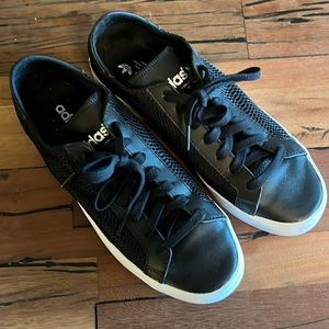 ADIDAS mesh sneakers barely worn *3 FOR 20!*